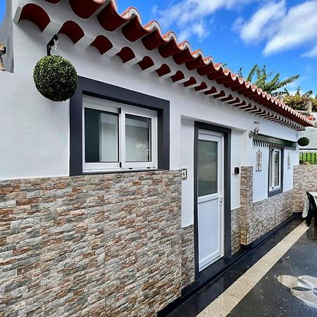 Modern Minimalist Studio With Essential Comfort Funchal  Zewnętrze zdjęcie